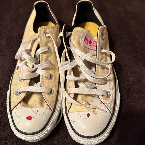 Women’s Converse, size 6 - Picture 2 of 5